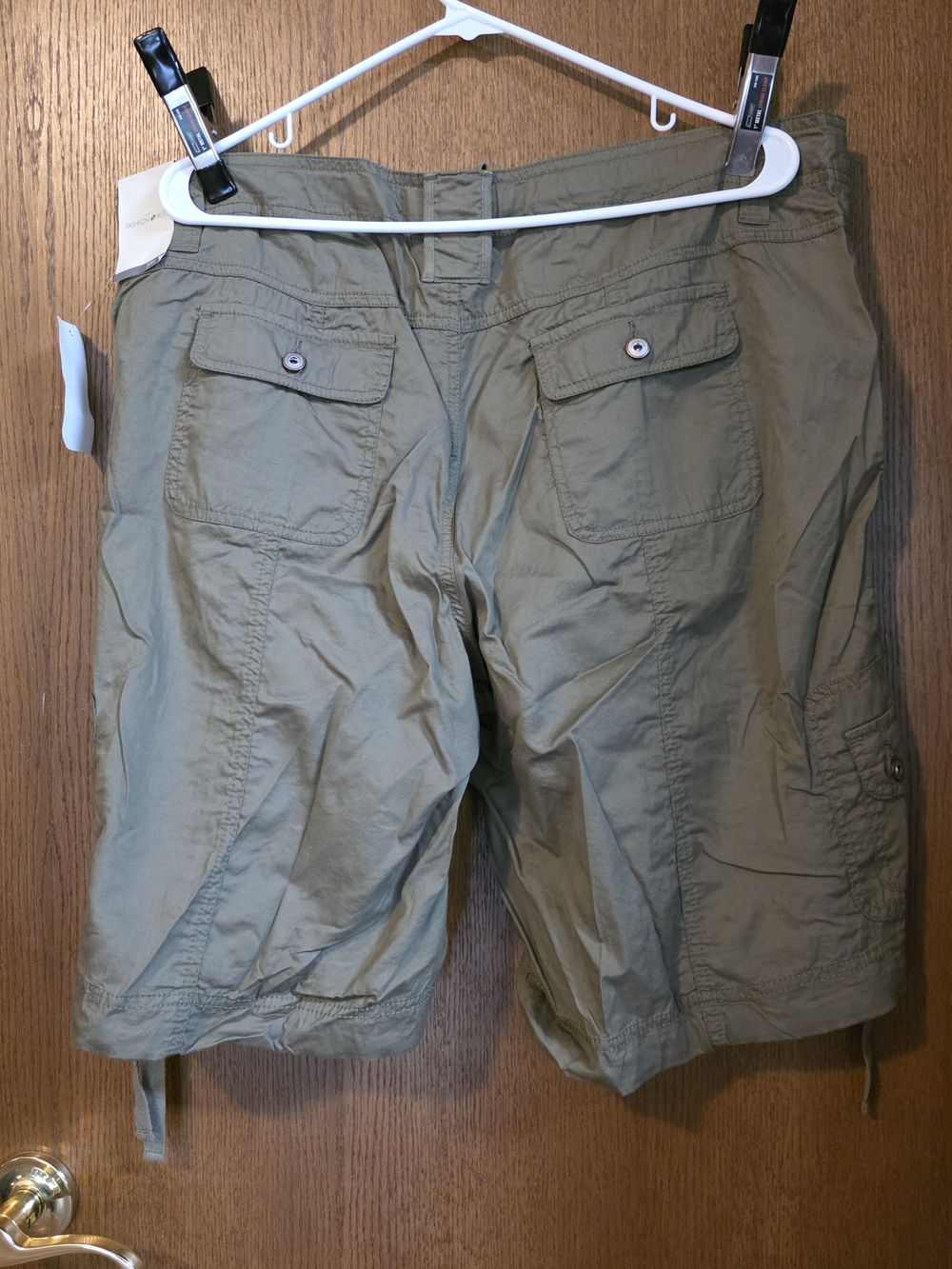 Fashion Bug Women's Olive Green Cargo Shorts - Picture 5 of 8